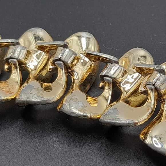 Vintage Lisner Wide 1950s Bracelet, Gold Tone, 7" - Picture 6 of 10